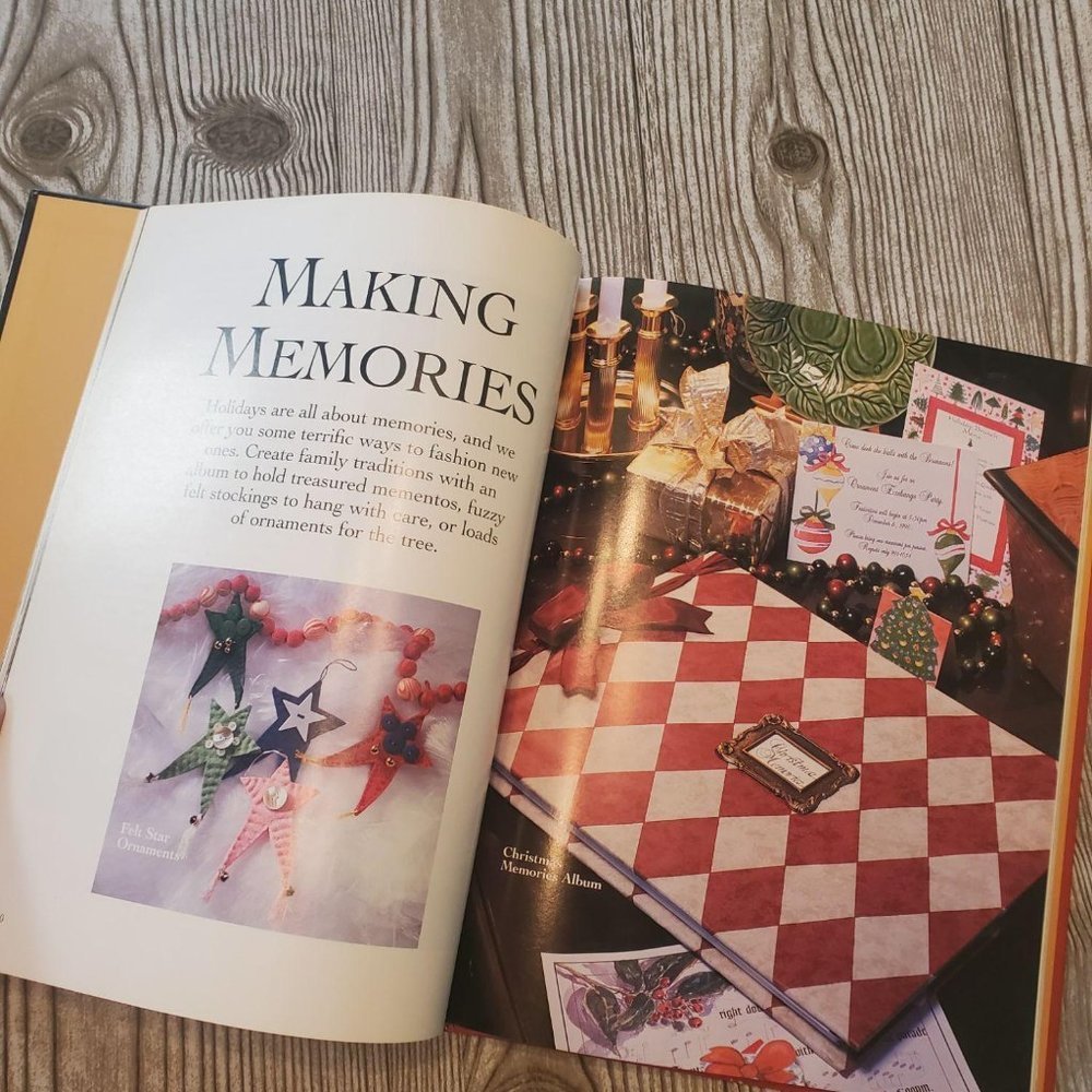 2005 Christmas with Southern Living 25th Anniversa - Picture 2 of 2